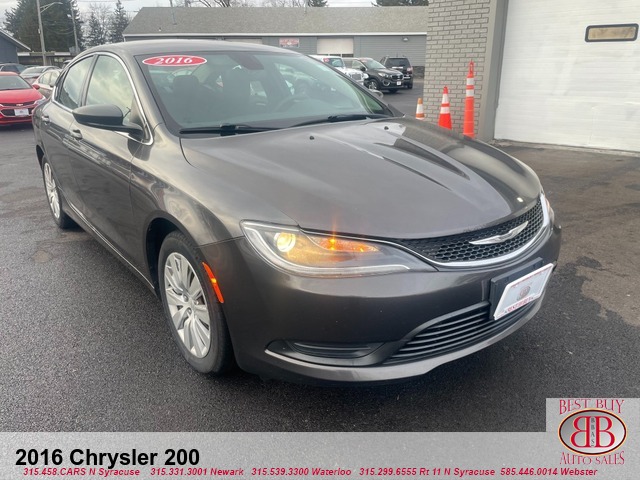 2016 Chrysler 200 Sedan