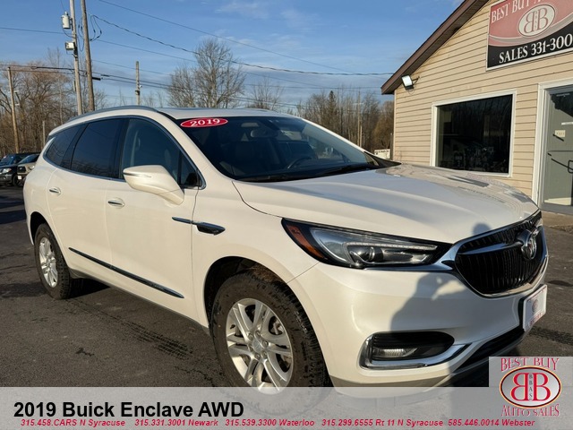 2019 Buick Enclave Essence's photo