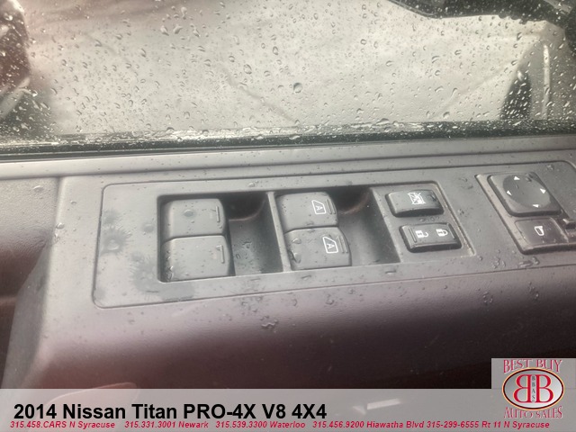 2014 Nissan Titan PRO-4X V8 Crew Cab 4X4